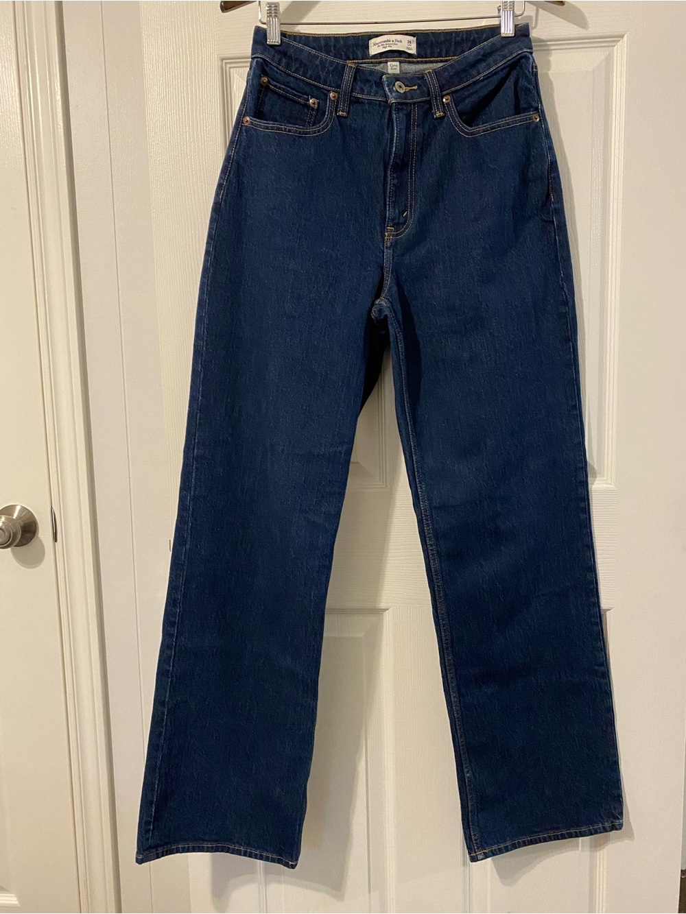 NWOT Abercrombie & Fitch 90s Relaxed High Rise Curve Love Dark Wide-Leg Size 28L - Picture 6 of 13